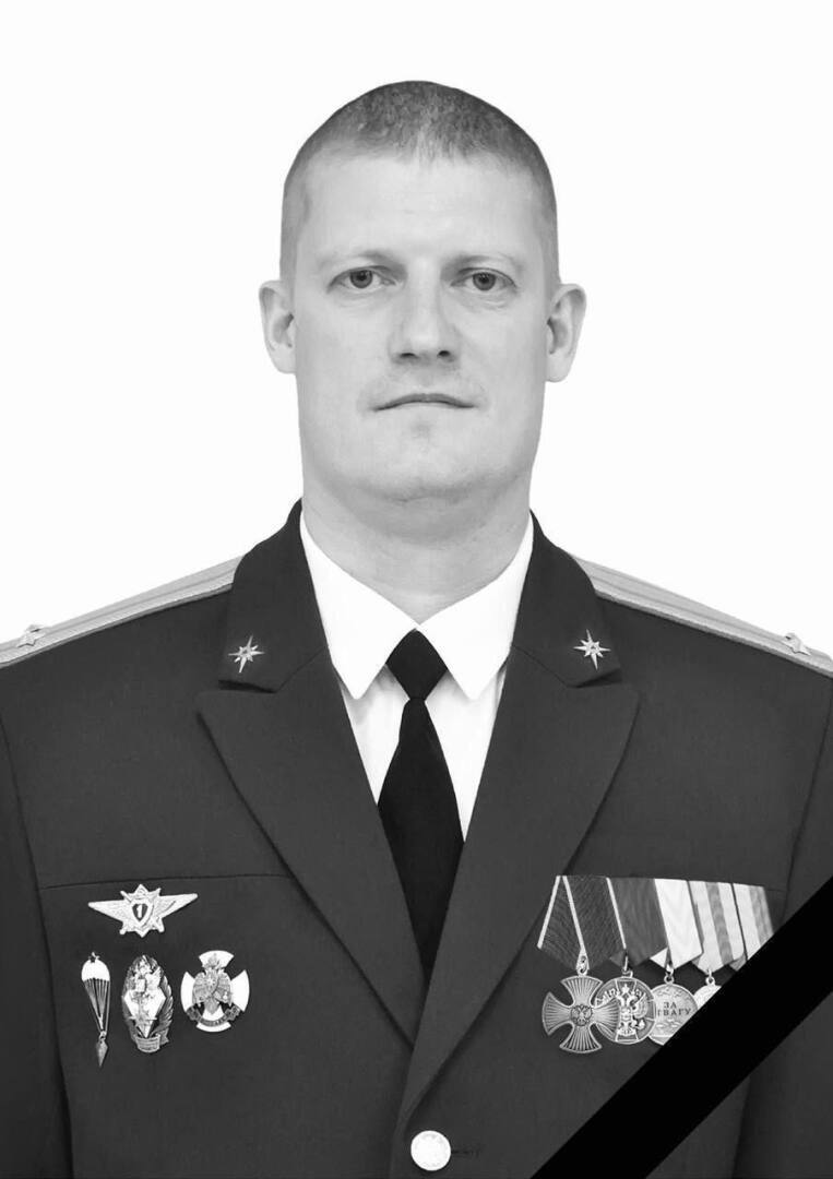 Сейчас на фронте: Новости о наших героях и их мужестве". "На передовой: Как наши дети сражаются за мир".Храни их, Бог!