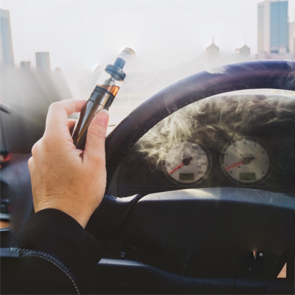 В России планируют штрафовать автомобилистов за курение