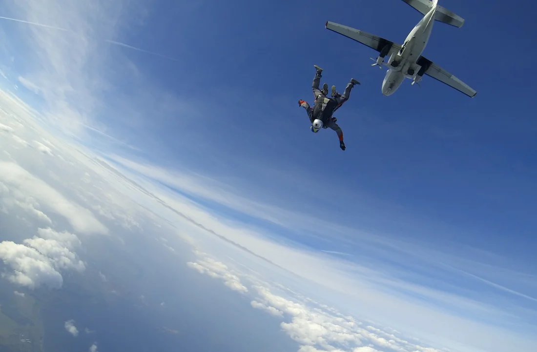 Этот день в истории. 25 сентября 77 лет назад (1945) в СССР был совершен рекордный затяжной прыжок из стратосферы.