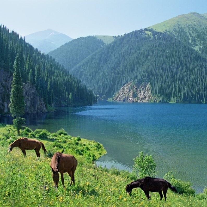 Как отдохнуть за границей осенью без лишних трат