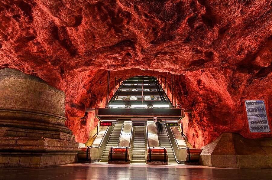 5 самых красивейших станций метро в мире