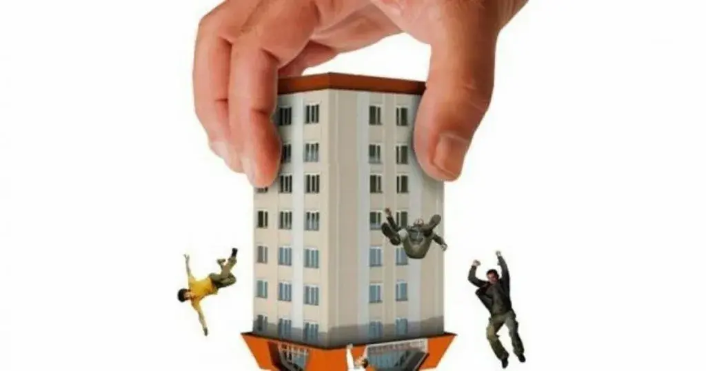 Правительство и Департамент капстроительства Севастополя дважды ломали зубы, пытаясь отобрать квартиру у Ветерана труда