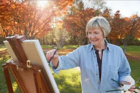 Увлечения для пожилых людей: разнообразие интересов и польза для здоровья