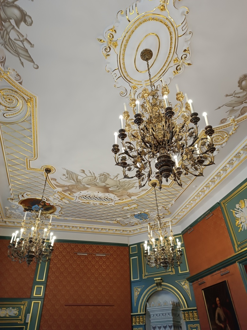 Мирский (рыцарский) и Несвижский замки, которыми владели Радзевиллы в XVI-XVIII веках. Мой третий культурный день в Беларуси. Часть 2