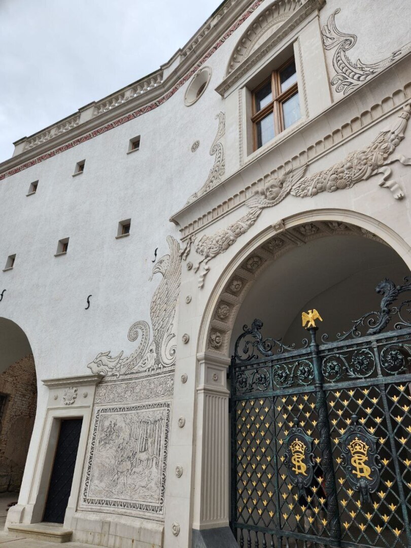 Мирский (рыцарский) и Несвижский замки, которыми владели Радзевиллы в XVI-XVIII веках. Мой третий культурный день в Беларуси. Часть 2