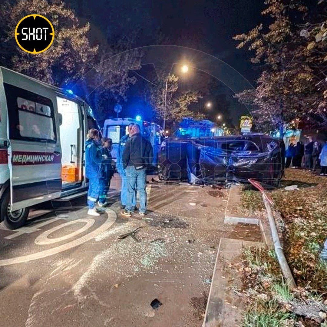 14-летний гонщик перевернул машину с 8 школьниками в Москве: как подростковая безрассудность обернулась ЧП