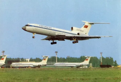 Этот день в истории. 3 октября 54 года назад, в 1968 году, состоялся первый полёт одного из самых знаковых советских пассажирских самолётов — Ту-154.