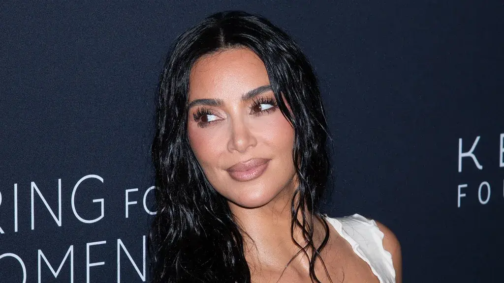 По сериалу Netflix: Ким Кардашьян призывает освободить братьев Менендес