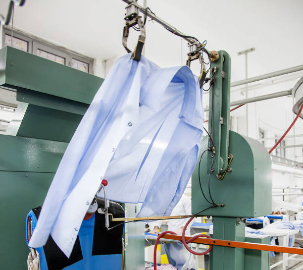 Растет популярность одежды из переработанного текстиля, как безопасной и экологичной. А вы купите такое платье?