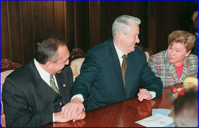 Врач, который спас Ельцина. Умер знаменитый кардиохирург Ренат Акчурин