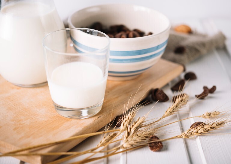 Диетолог: Молоко может провоцировать воспаление и аллергию. Так ли это?
