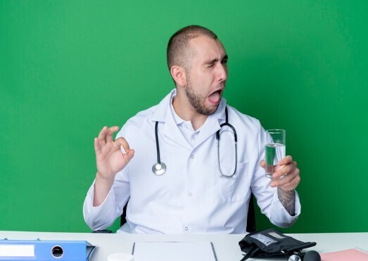 Что делать, если вы попали на прием к пьяному врачу? А если пьяный – фельдшер скорой?