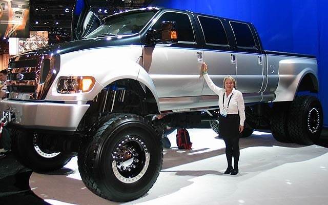 Ford F-650. Самый большой серийный автомобиль в мире.