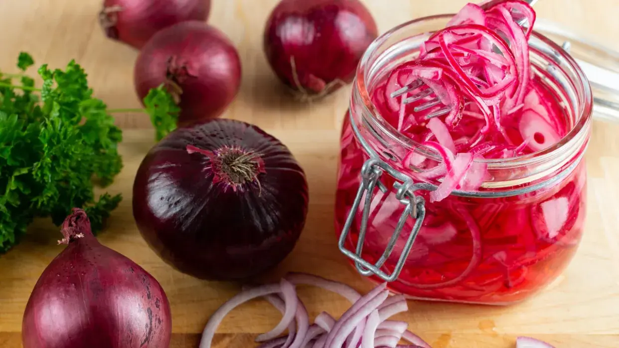 Маринование лука: вот как это быстро и просто