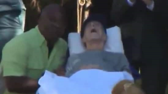 100-летний Джимми Картер стоит в очереди, чтобы проголосовать за Камалу Харрис