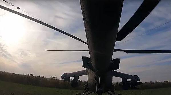 Взятый в плен ВСУ военнослужащий России поделился своими впечатлениями о методах обращения с ним, которые он квалифицировал как "американскую пытку".