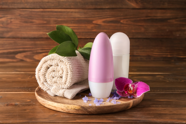 Ученые выяснили, что дезодоранты и другие средства оставляют частицы в легких