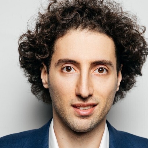 Дмитрий Романов: о бегстве из РФ, жизни в Португалии, доходах