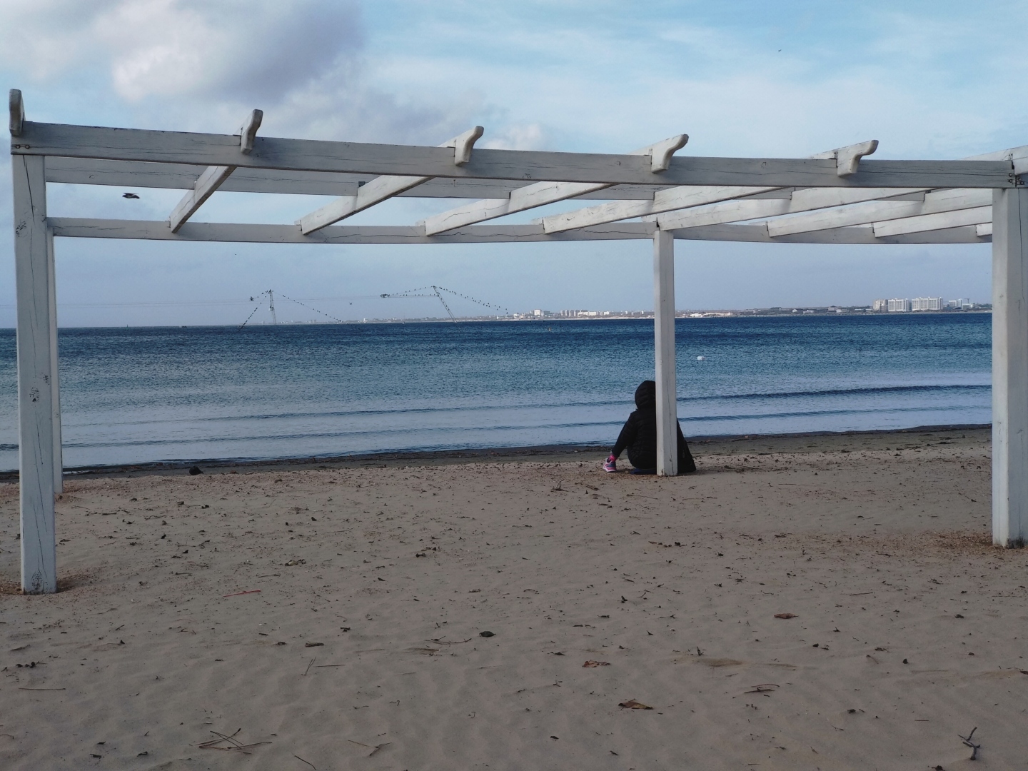 И почернело Черное море... Тот самый случай, когда в море теплее, чем на суше