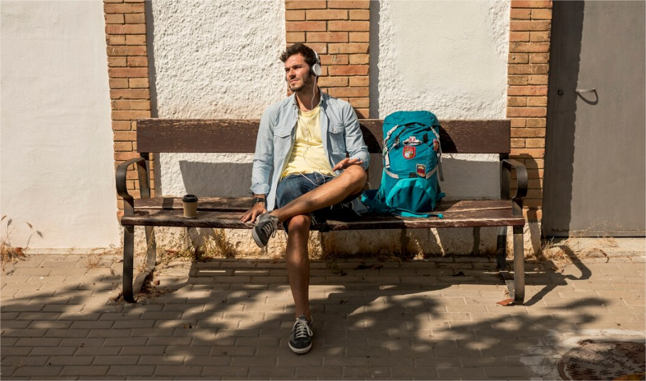 Отпуск по-тихому! Почему кто-то может себе позволить отдыхать в рабочий день, когда другие "вкалывают" на производстве?!