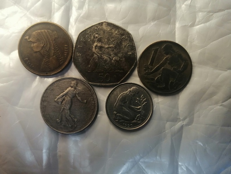 Коллекционные монеты? Нет. Но так называемая «ходячка» вызывает живой интерес тех, кто увлечен нумизматикой