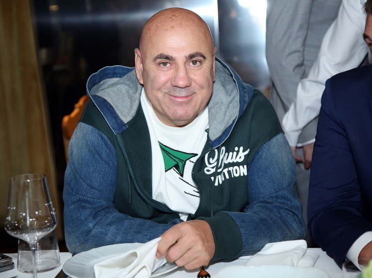 Законопроект о ограничении гонораров артистов: необходимость или ошибка?Гонорары артистам до 1 млн рублей ,это же крохи согласны ?