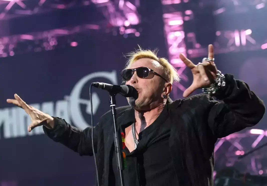 От сцены в зал суда