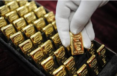 Россия обладает огромными запасами природных ресурсов, и их стоимость оценивается очень высоко.