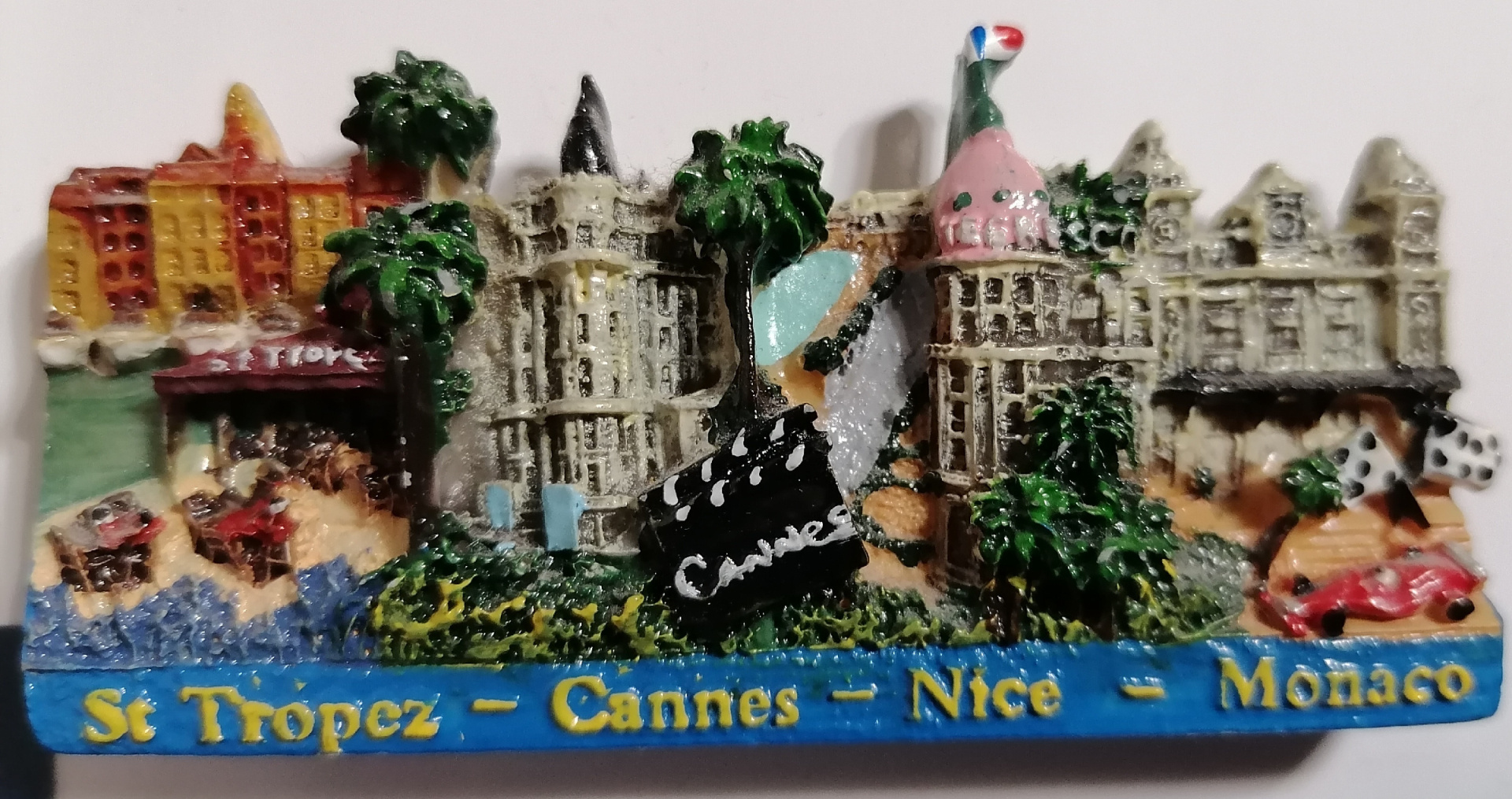 60 лет с начала истории самого знаменитого жандарма