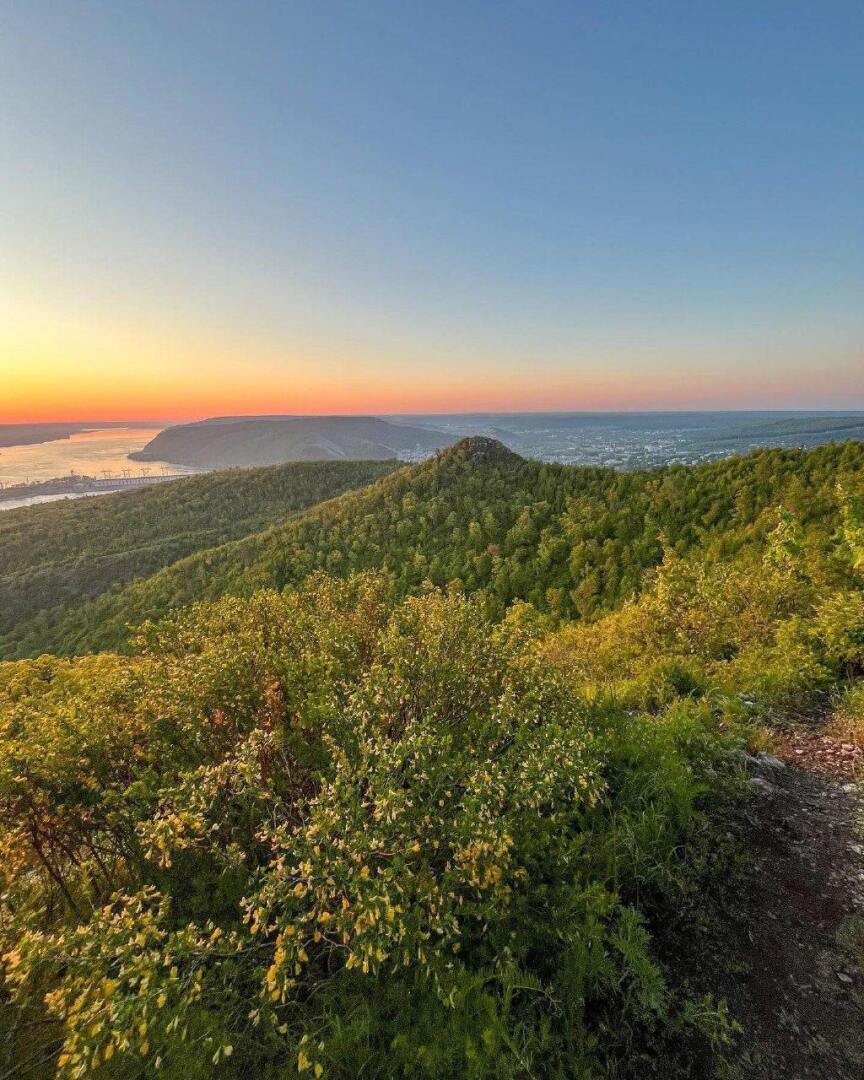 Великолепный восход солнца на Жигулевских горах