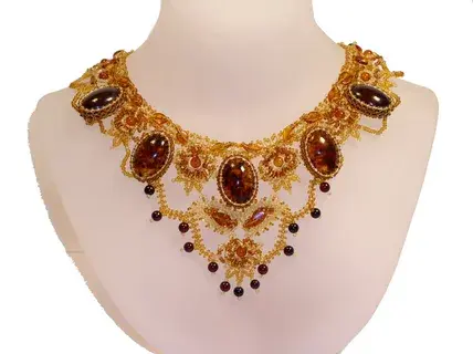 Где в России добывают драгоценные камни.