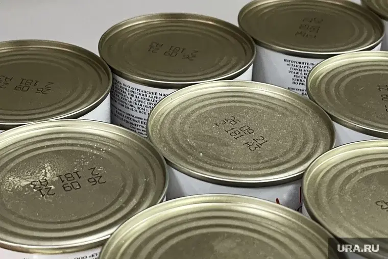 Консервы с личинками червей