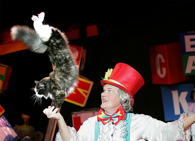 Известный дрессировщик кошек Юрий Куклачев снова госпитализирован в кардиоцентр Москвы: что на этот раз?