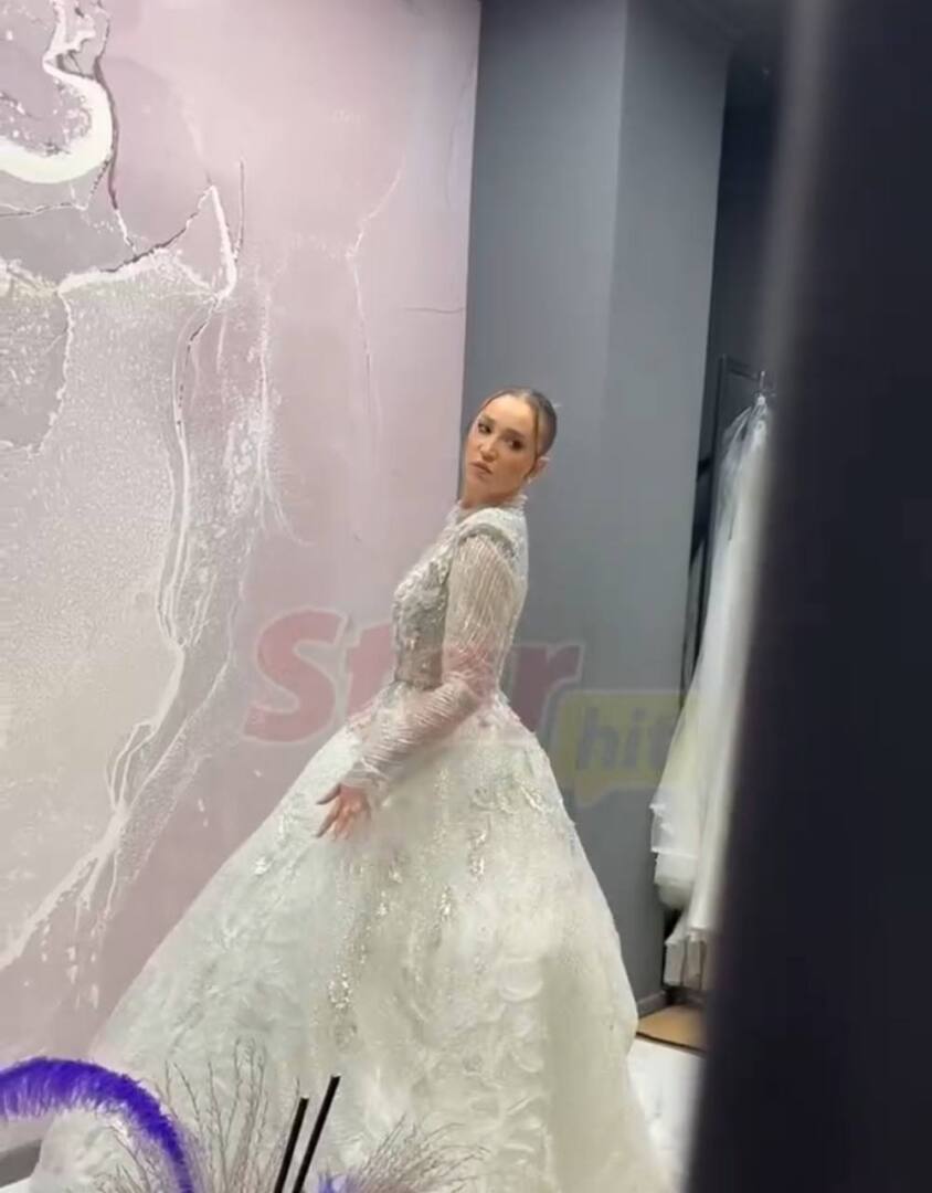 Ольга Бузова готовится к свадьбе? Это очевидно, судя по фотографиям из свадебного салона.