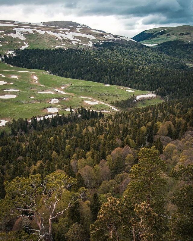 Май на Лаго-Наки: Месяц Волшебства и Тайн