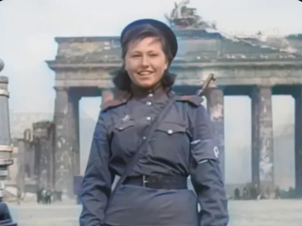 Ушла из жизни знаменитая регулировщица Победы