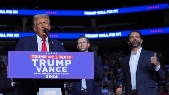 Житель Аризоны задержан после угрожающих сообщений Трампу и его сыновьям