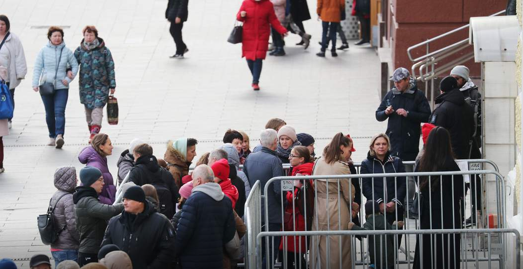 Посещаем культурные заведения : не забудьте захватить свой паспорт иначе …