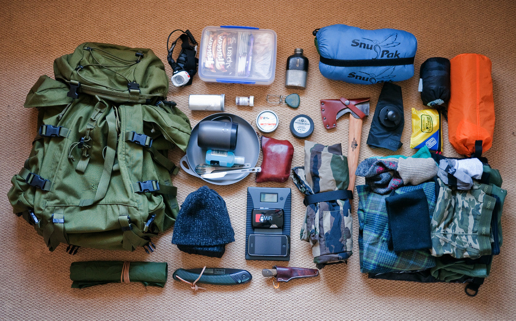 «Тревожный чемоданчик»: что это такое и что в него положить?