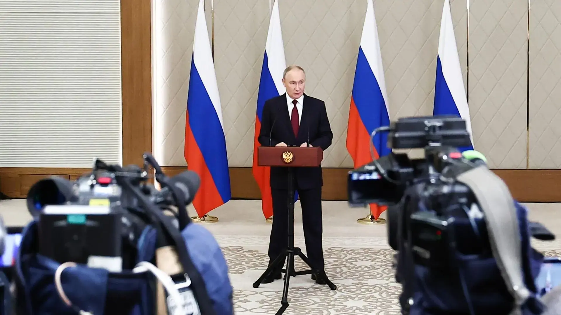 Пресс-конференция в Астане (Путин жжёт)