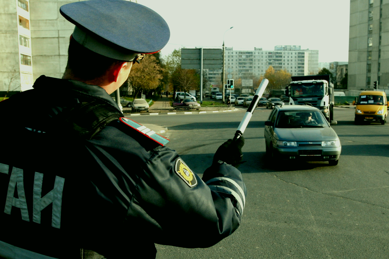 Заглушить двигатель не заглушить - кому где нравится ставить запятую