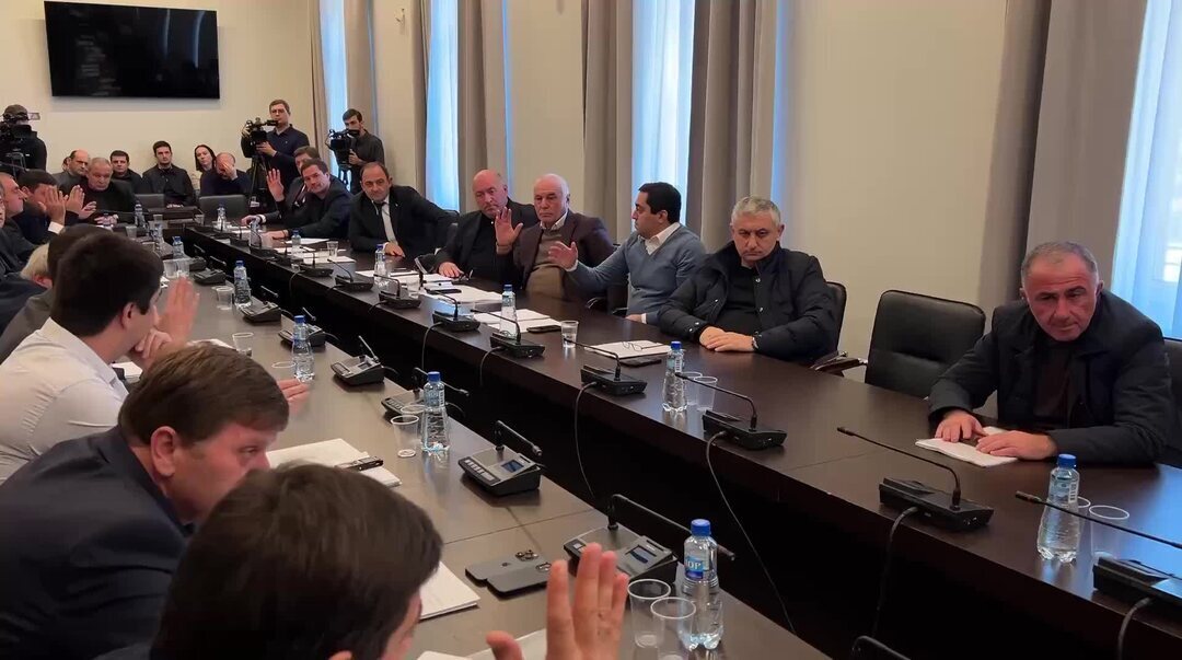 Оппозиция добилась своего? Парламент Абхазии не ратифицировал Соглашение по инвестициям с РФ