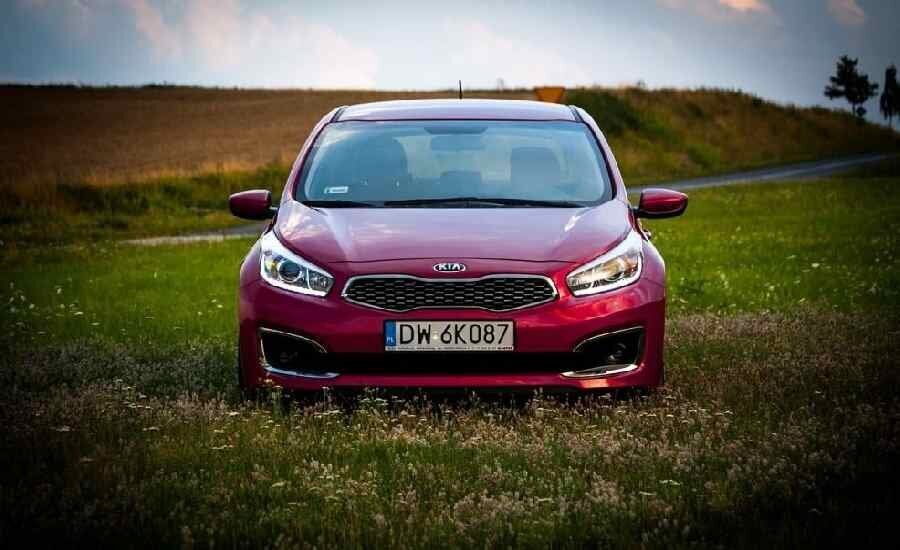 Какой автомобиль купить в 2025 году: "Китайца" или "Корейца"?