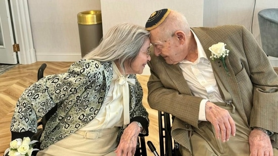 Побит мировой рекорд Гиннесса! Самые старые молодожены...