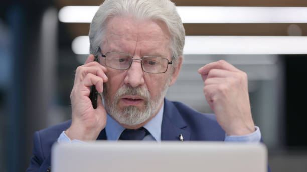 Как решить проблему трудоустройства пожилых и каковы перспективы их востребованности на рынке труда?