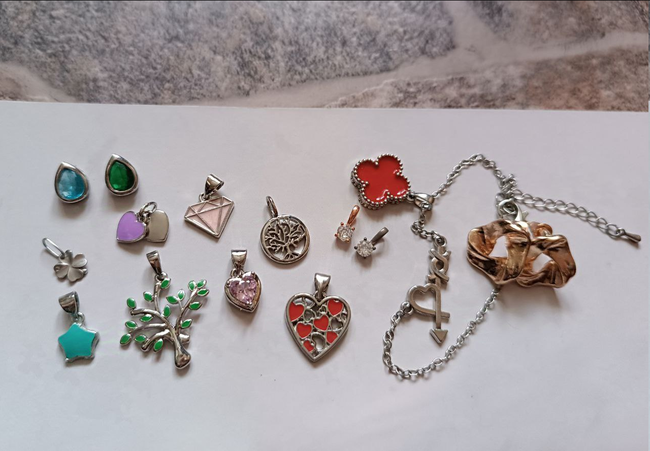 В Sunlight новые бесплатные подвески. Хотелось забрать все!