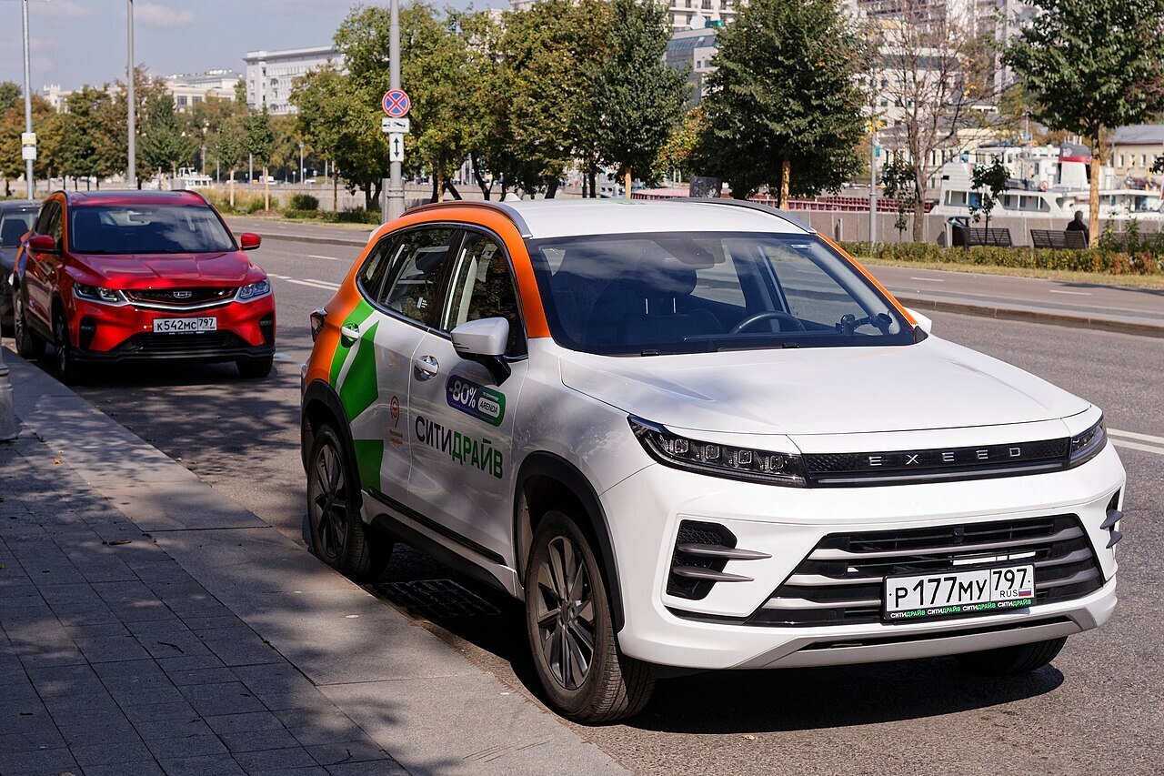 После строгой проверки. В Совфеде предложили ужесточить правила пользования каршерингом для мигрантов