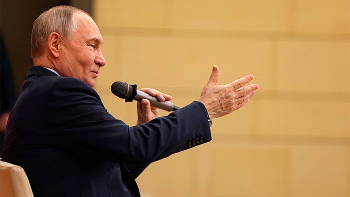 Продуктивный диалог или ультиматумы: будущее переговоров Путина и Трампа