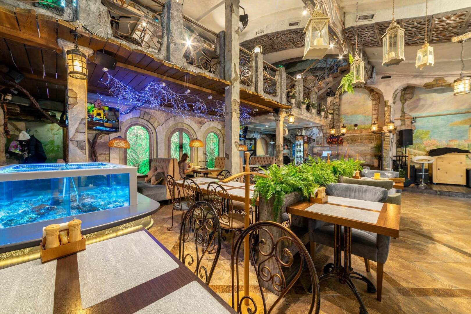 Если вы собираетесь в Адлер, не забудьте о Vstreche)) Хороший ресторан в самом центре Адлера