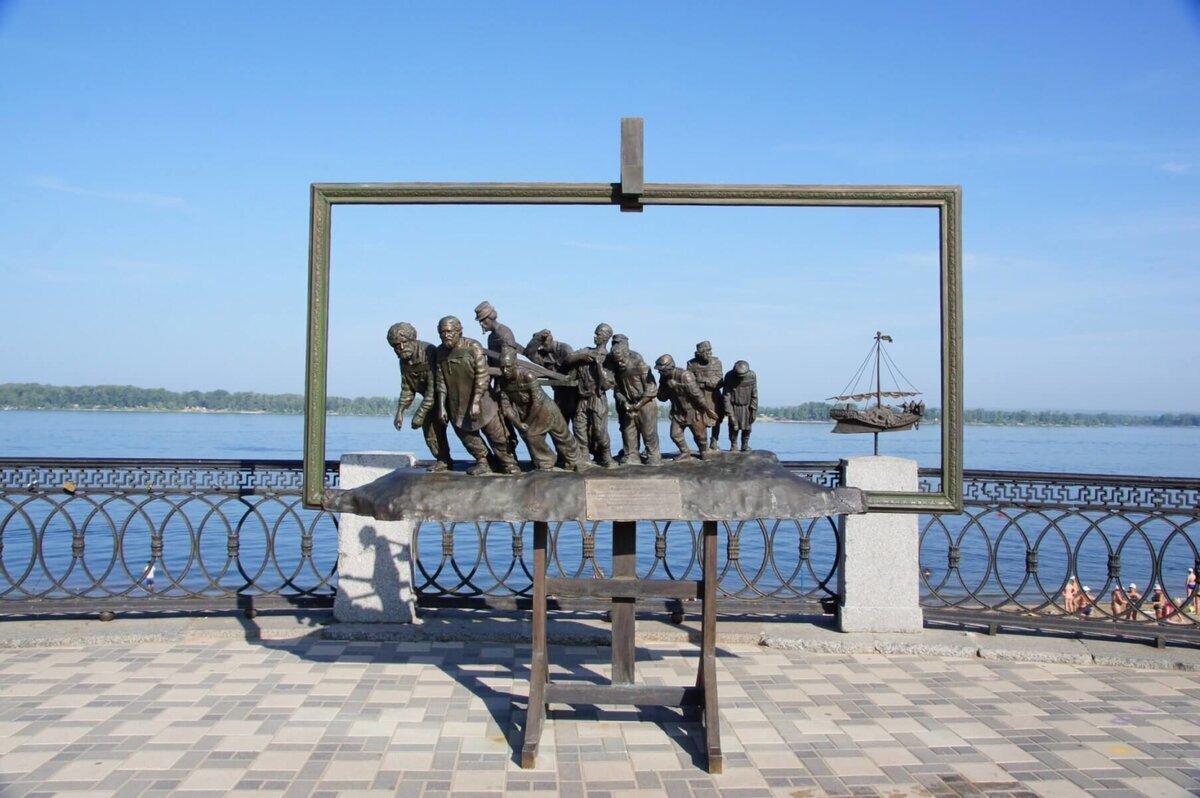 Ах, Самара-городок! Давайте прогуляемся по набережной этого замечательного города!